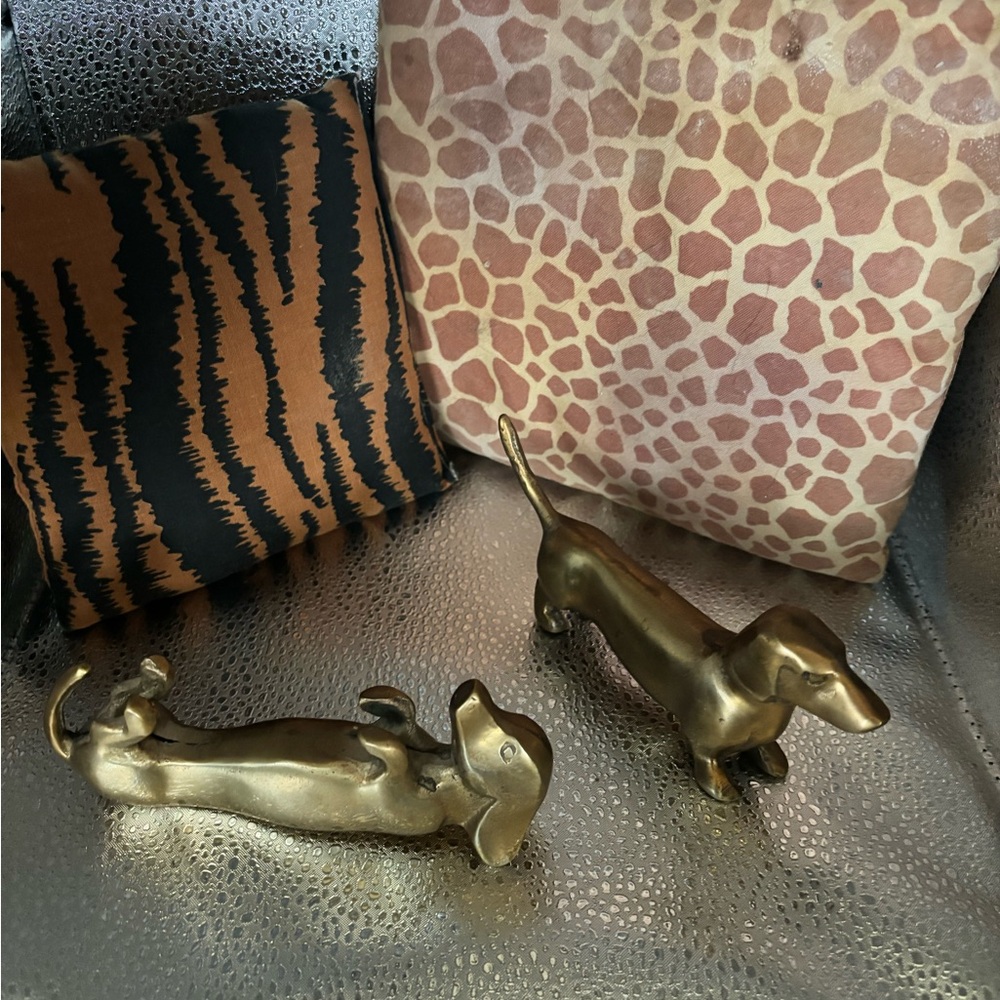 Brass winner dog, doxin, dashound card holder and paper weight